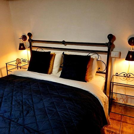 La Casa Rosa Di Segusino With Spa Jacuzzi In Garden Sequsino Chambre photo