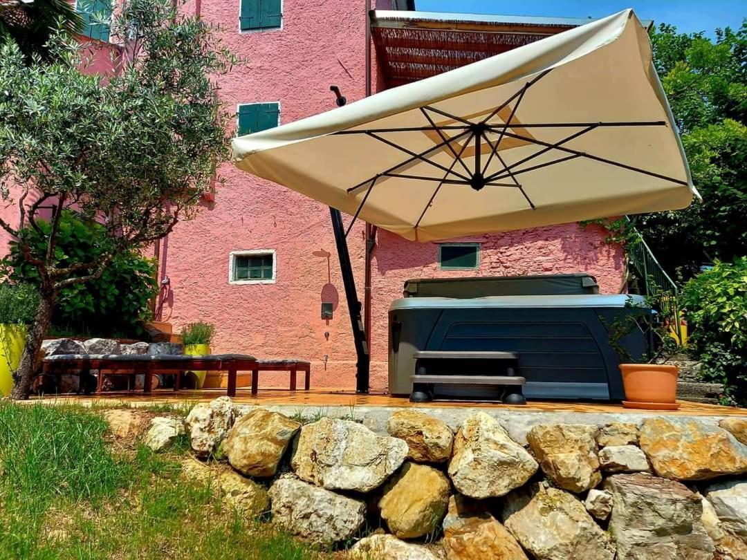 La Casa Rosa Di Segusino With Spa Jacuzzi In Garden Sequsino Extérieur photo